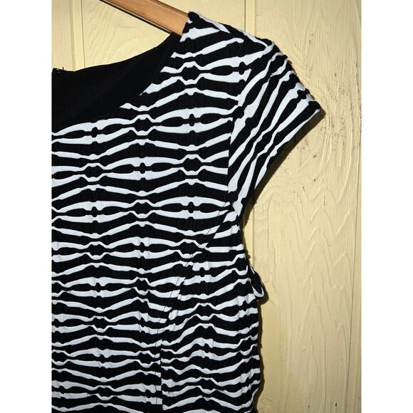 Anne Klein Size 10 Fit & Flare DRESS Black White Geo Texture A-Line Swing Medium - Picture 6 of 9